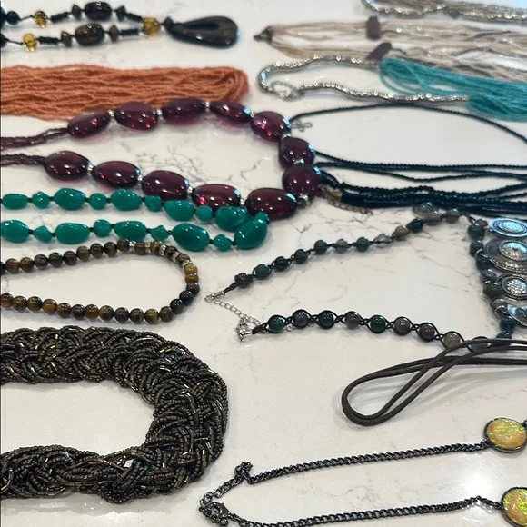 Bundle of Fashion Jewelry 25 pieces - Picture 12 of 16